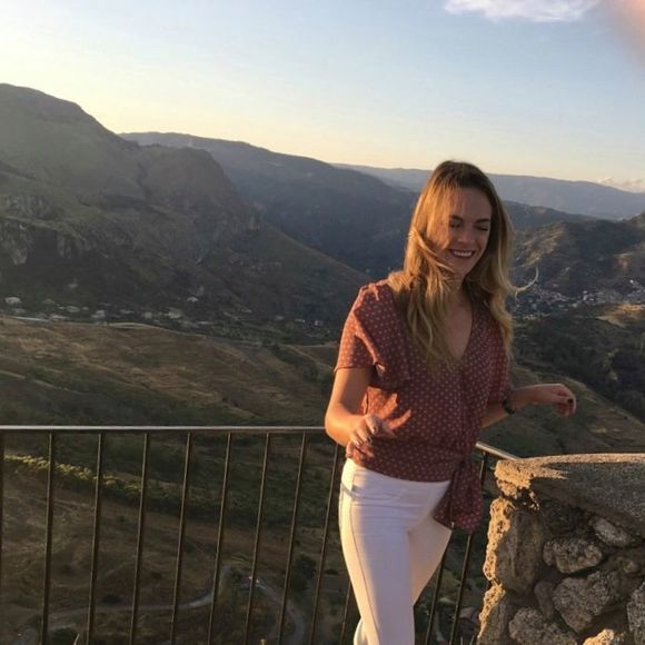 Meet your Posher, Melissa - Picture 1 of 1